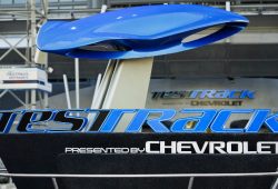 Atração da GM no Epcot: Test Track!!