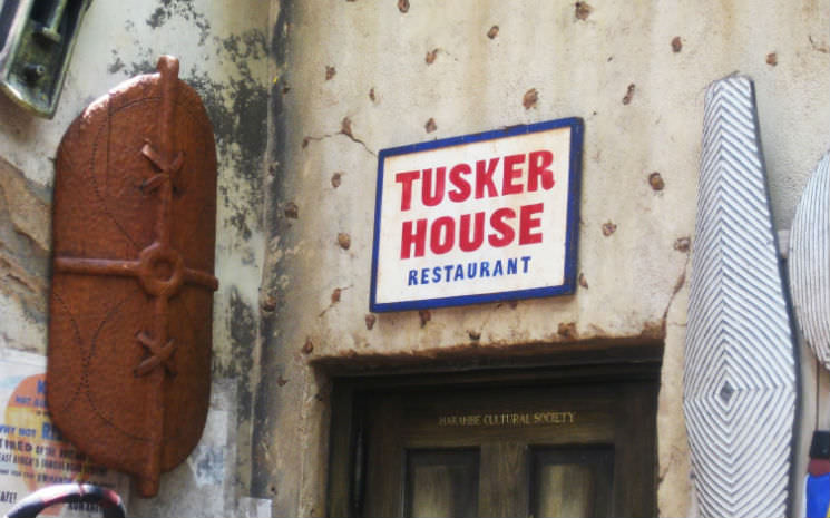 Tusker House: refeição com personagens no Animal Kingdom.