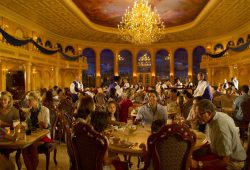 Já é possível fazer reservas para o almoço no Be Our Guest!!