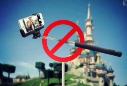 A Disney proibiu o uso de “pau de selfie” em seus parques