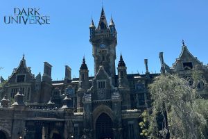 Área Dark Universe no Epic Universe, inspirada nos monstros clássicos da Universal.